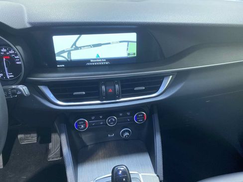 Used 2019 Alfa Romeo Stelvio Ti AWD/4WD image 16