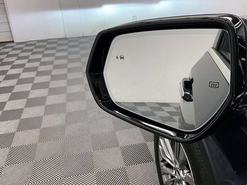 Used 2024 Cadillac XT4 Premium Luxury FWD image 38