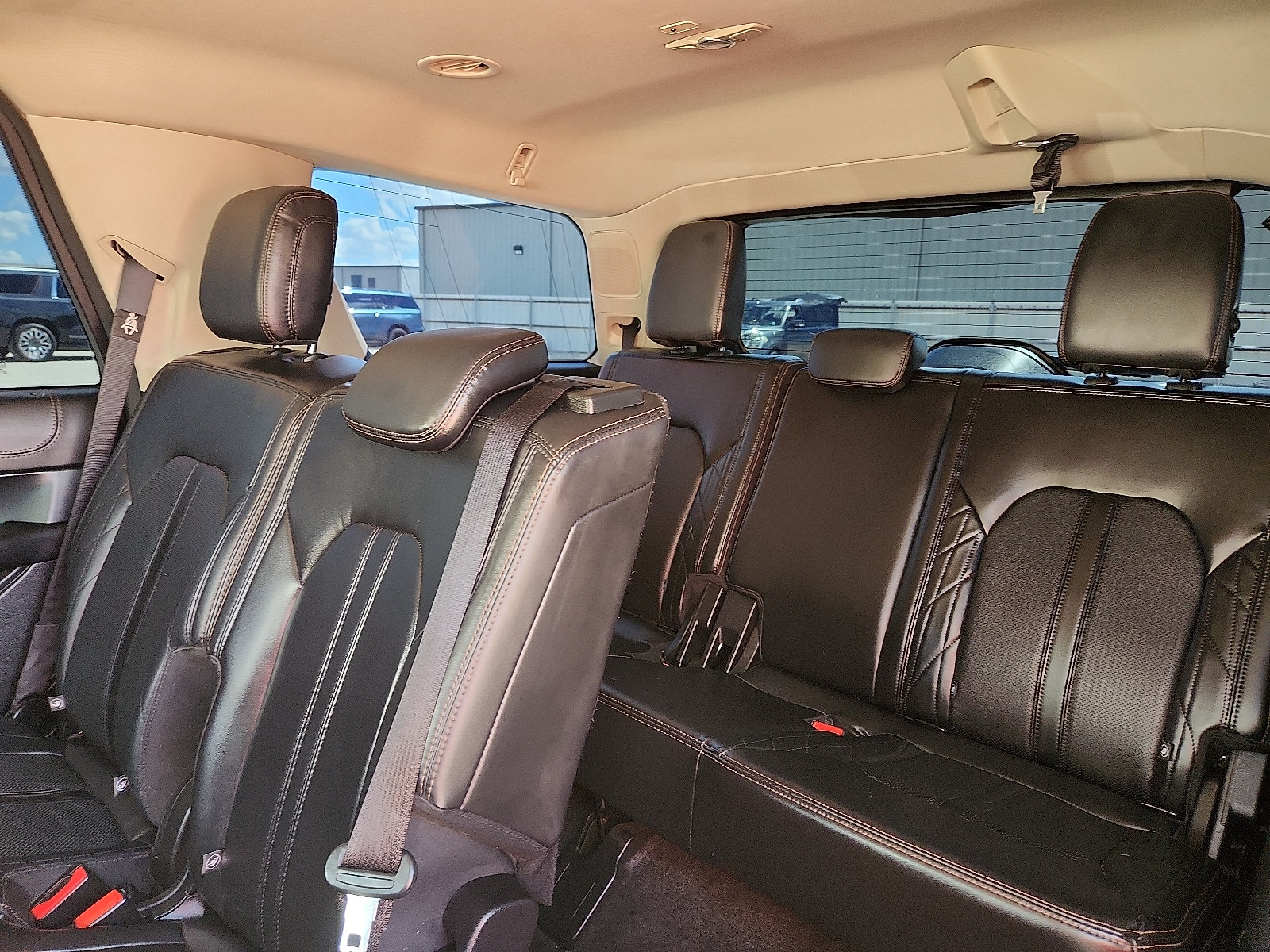 Used 2020 Ford Expedition Platinum AWD/4WD image 9