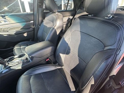 Used 2018 Ford Explorer Limited w/ Class II Trailer Tow Package image 8