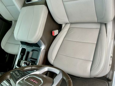 Used 2025 GMC Sierra 1500 SLT w/ SLT Premium Plus Package image 44