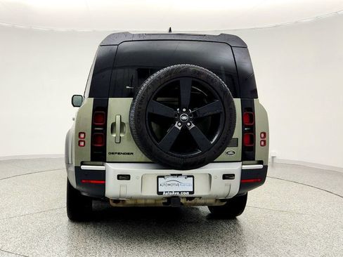 Used 2023 Land Rover Defender 130 S image 6