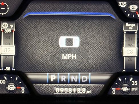 Used 2022 RAM 2500 Limited w/ Towing Technology Group image 19