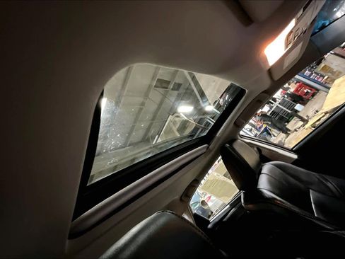 Used 2013 Toyota Avalon Limited image 13