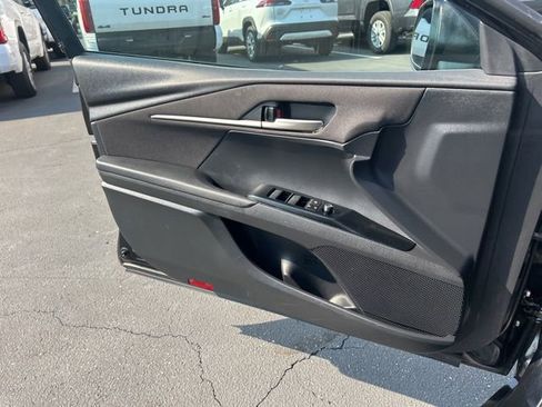 Used 2025 Toyota Camry LE image 23