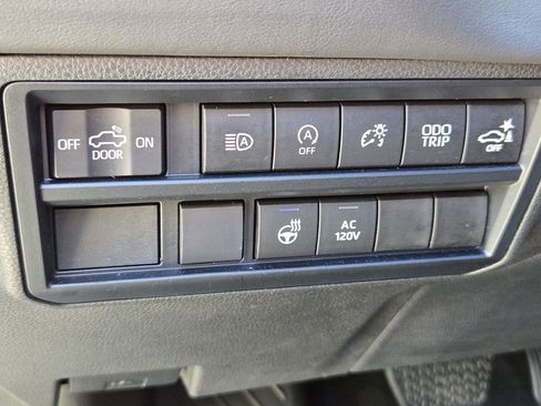 Used 2023 Toyota Tundra Platinum AWD/4WD image 20