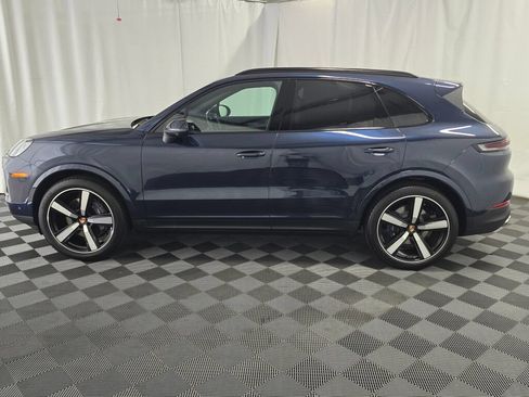 Certified 2026 Porsche Cayenne AWD/4WD image 2