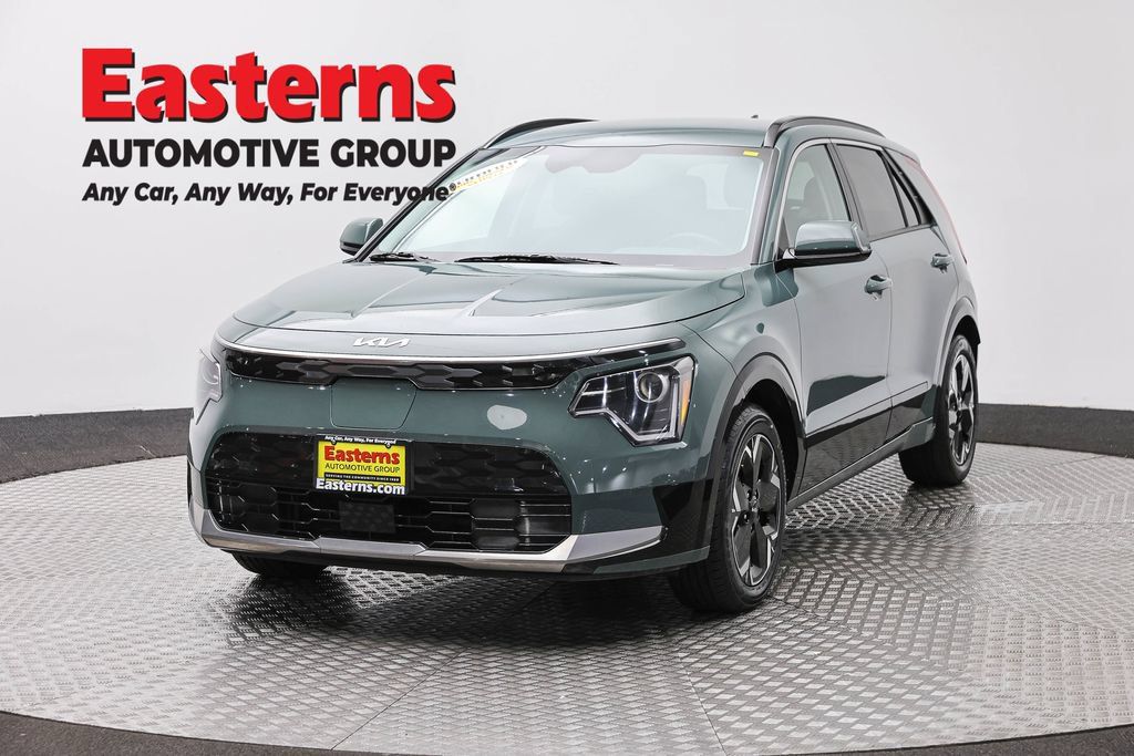 Used 2023 Kia Niro Wind w/ Wind Preserve Package FWD image 1