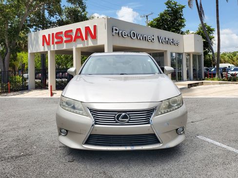 Used 2013 Lexus ES 350 4dr Sdn image 2