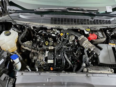 Used 2024 Ford Edge Titanium image 31