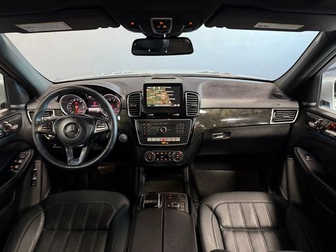 Used 2017 Mercedes-Benz GLS 450 4MATIC image 9