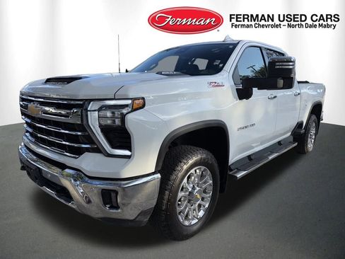 Used 2025 Chevrolet Silverado 2500 LTZ w/ LTZ Premium Package image 5