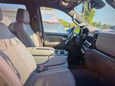 Used 2022 GMC Sierra 1500 SLT w/ X31 Off-Road Package AWD/4WD image 13
