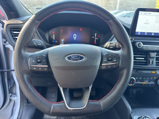 Used 2025 Ford Escape ST-Line Select AWD/4WD image 18