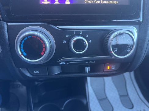 Used 2015 Honda Fit EX image 29