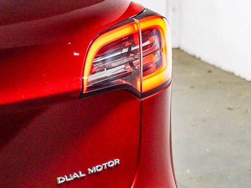 Used 2018 Tesla Model 3 Performance AWD/4WD image 11