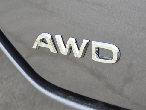 New 2025 Honda Pilot Touring image 15