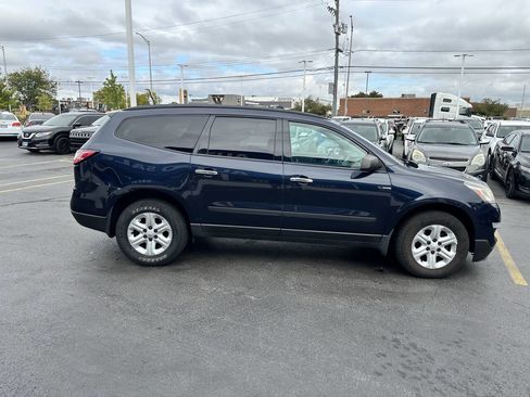 Used 2015 Chevrolet Traverse LS image 9