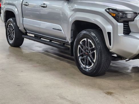 Used 2024 Toyota Tacoma TRD Sport RWD image 16