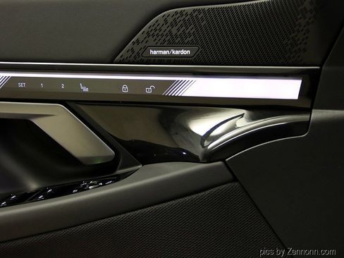 Used 2026 BMW 540i xDrive w/ Executive Package image 19