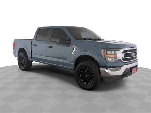 Used 2023 Ford F150 XLT image 1