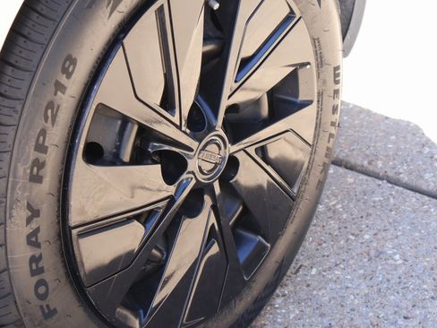 Used 2022 Nissan Sentra SV image 38