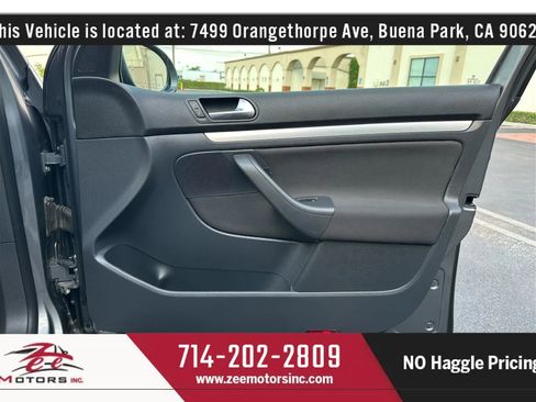 Used 2009 Volkswagen GTI 4-Door image 44