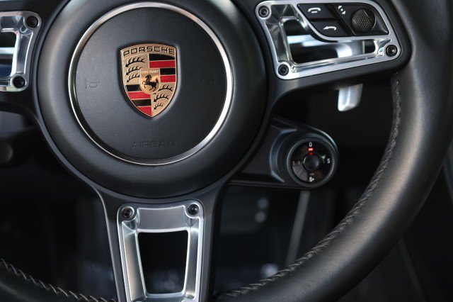 Used 2018 Porsche 718 Cayman w/ Sport Chrono Package RWD image 28
