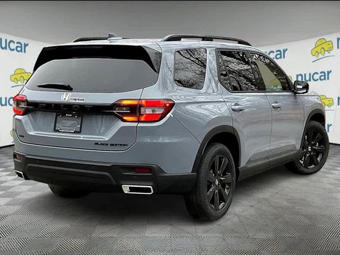 New 2025 Honda Pilot Black Edition image 7