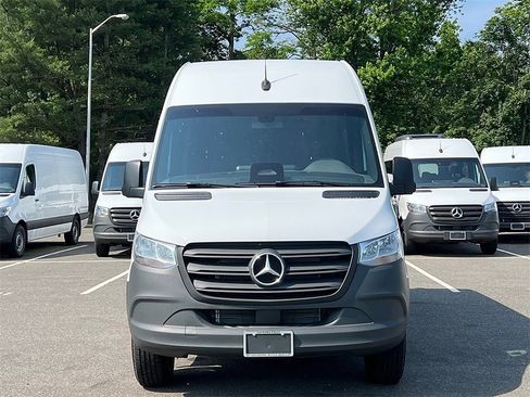 New 2025 Mercedes-Benz Sprinter 2500 image 6