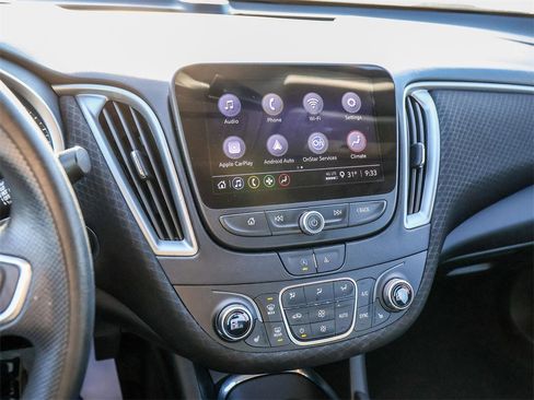 Used 2024 Chevrolet Malibu LT image 30