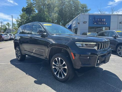 Used 2022 Jeep Grand Cherokee Overland image 1