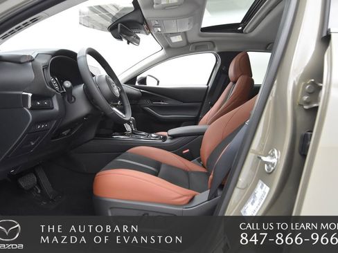 Used 2025 MAZDA CX-30 Carbon image 26