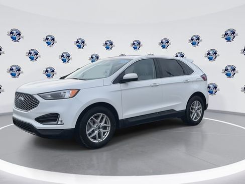 Used 2024 Ford Edge SEL w/ Convenience Package image 4