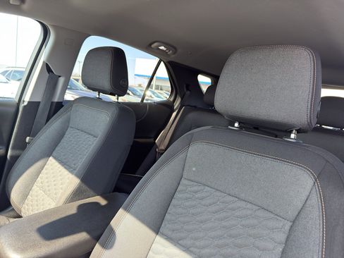 Used 2018 Chevrolet Equinox LT AWD/4WD image 27