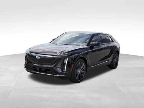 New 2027 Cadillac Lyriq Signature Sport w/ Nappa Leather Package AWD/4WD image 2