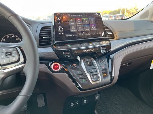 Certified 2026 Honda Odyssey Elite image 18