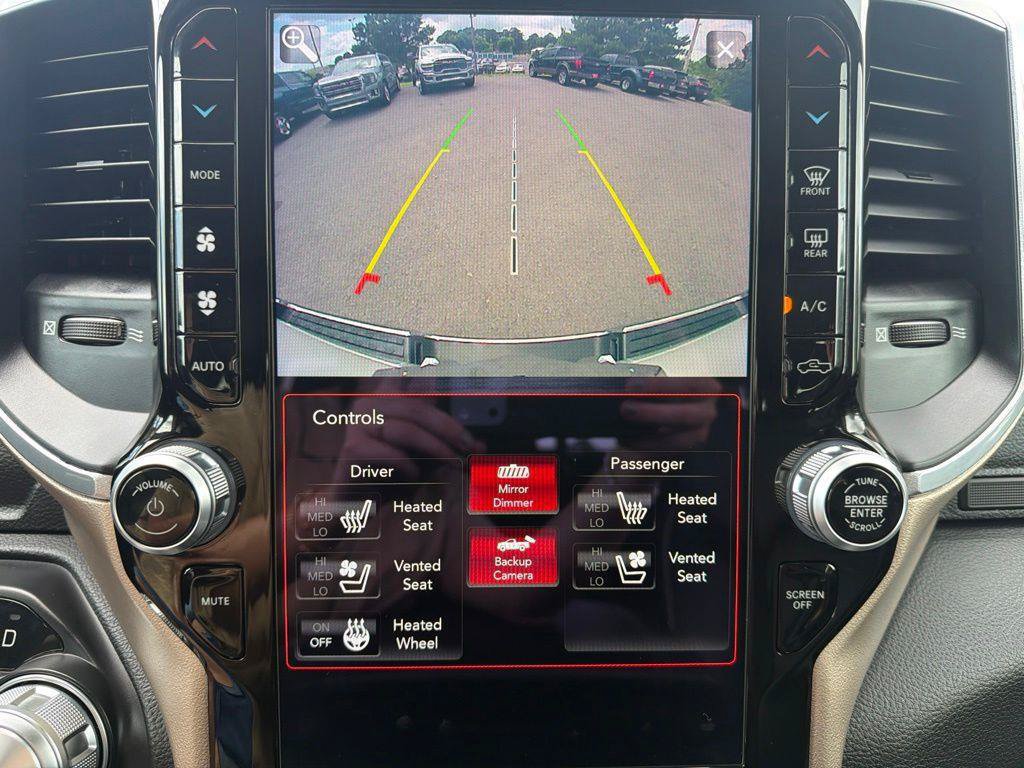 Used 2021 RAM 1500 Laramie AWD/4WD image 39