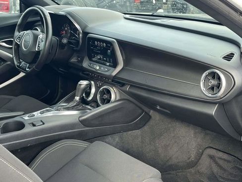 Used 2017 Chevrolet Camaro SS image 21