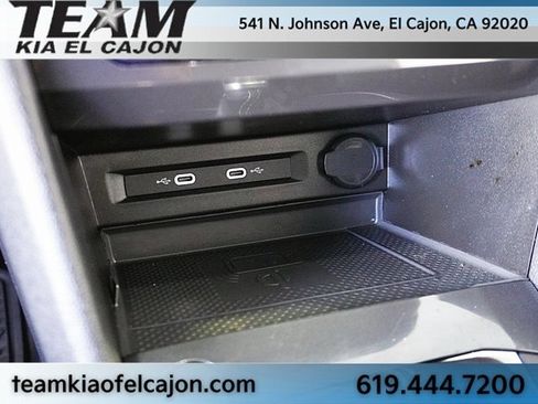 Used 2022 Volkswagen Tiguan SE image 27