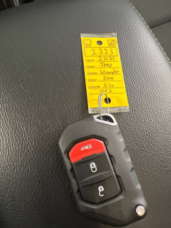 Used 2021 Jeep Wrangler Unlimited Sahara AWD/4WD image 15