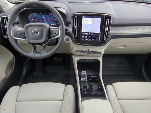 New 2026 Volvo XC40 B5 Plus w/ Protection Package Premier AWD/4WD image 10