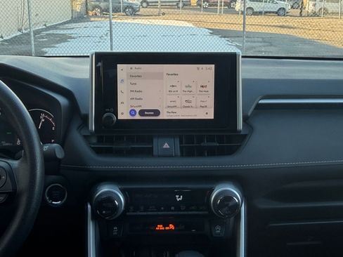 Used 2025 Toyota RAV4 XLE w/ Convenience Package image 20