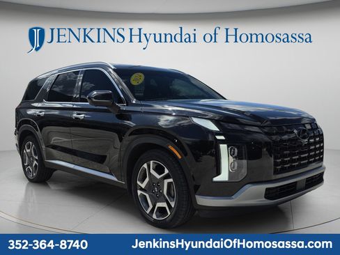 Used 2024 Hyundai Palisade Limited FWD image 12