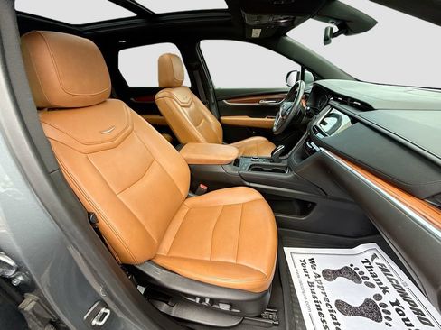 Used 2021 Cadillac XT5 Premium Luxury FWD image 33