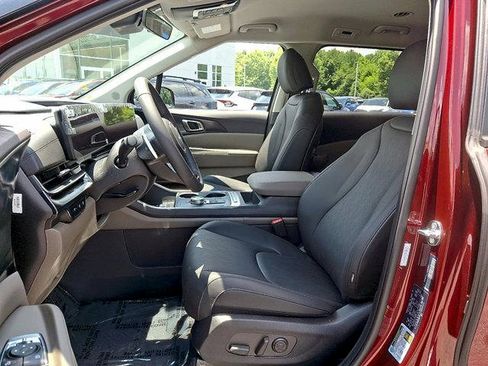 New 2026 Kia Carnival LXS image 6