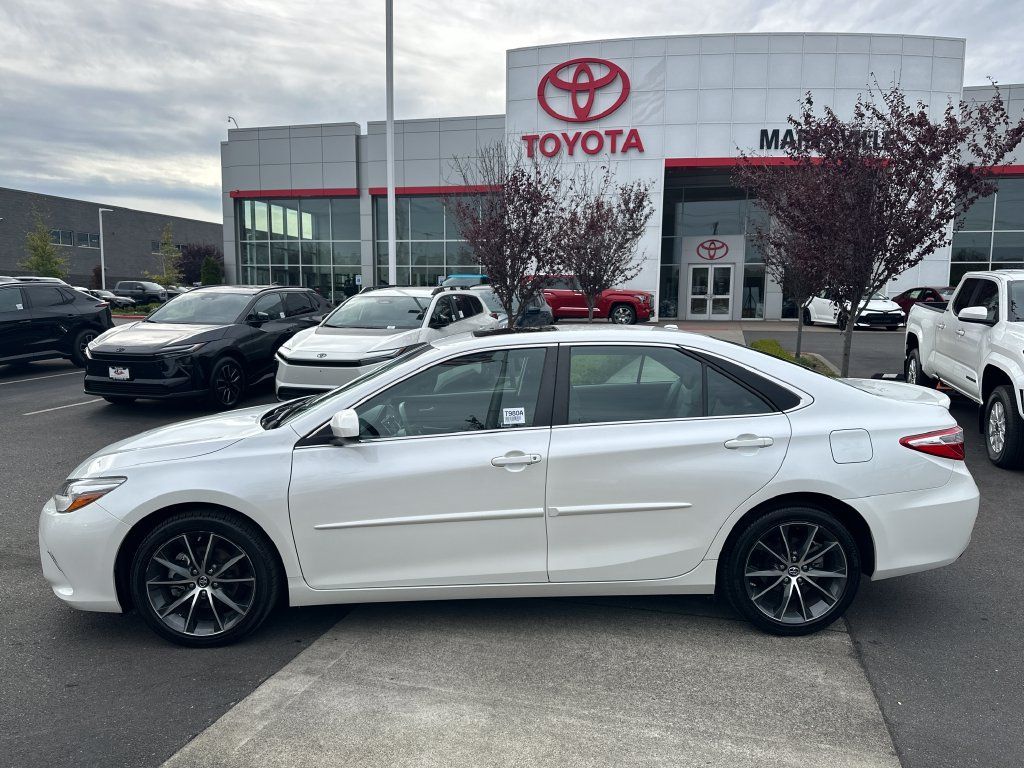 Certified 2017 Toyota Camry XSE w/ Moonroof Package FWD image 2