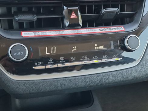 Certified 2025 Toyota Corolla LE FWD image 16