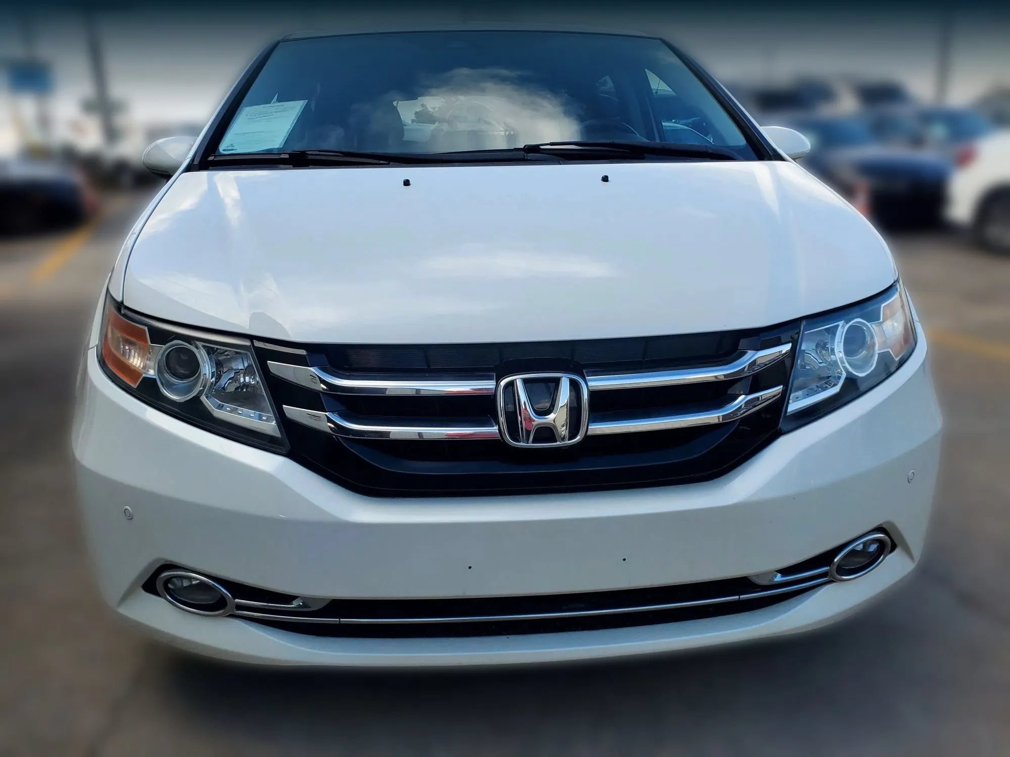 Used 2015 Honda Odyssey Touring Elite image 23