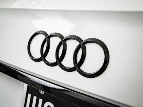 Certified 2024 Audi Q5 2.0T Premium w/ Summer of Audi Package image 18